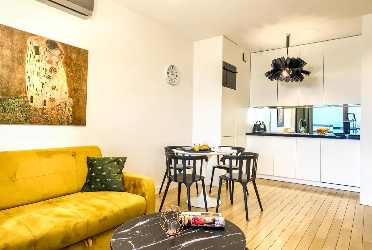 Kazou Service Przy Arkadii Apartment Warsaw