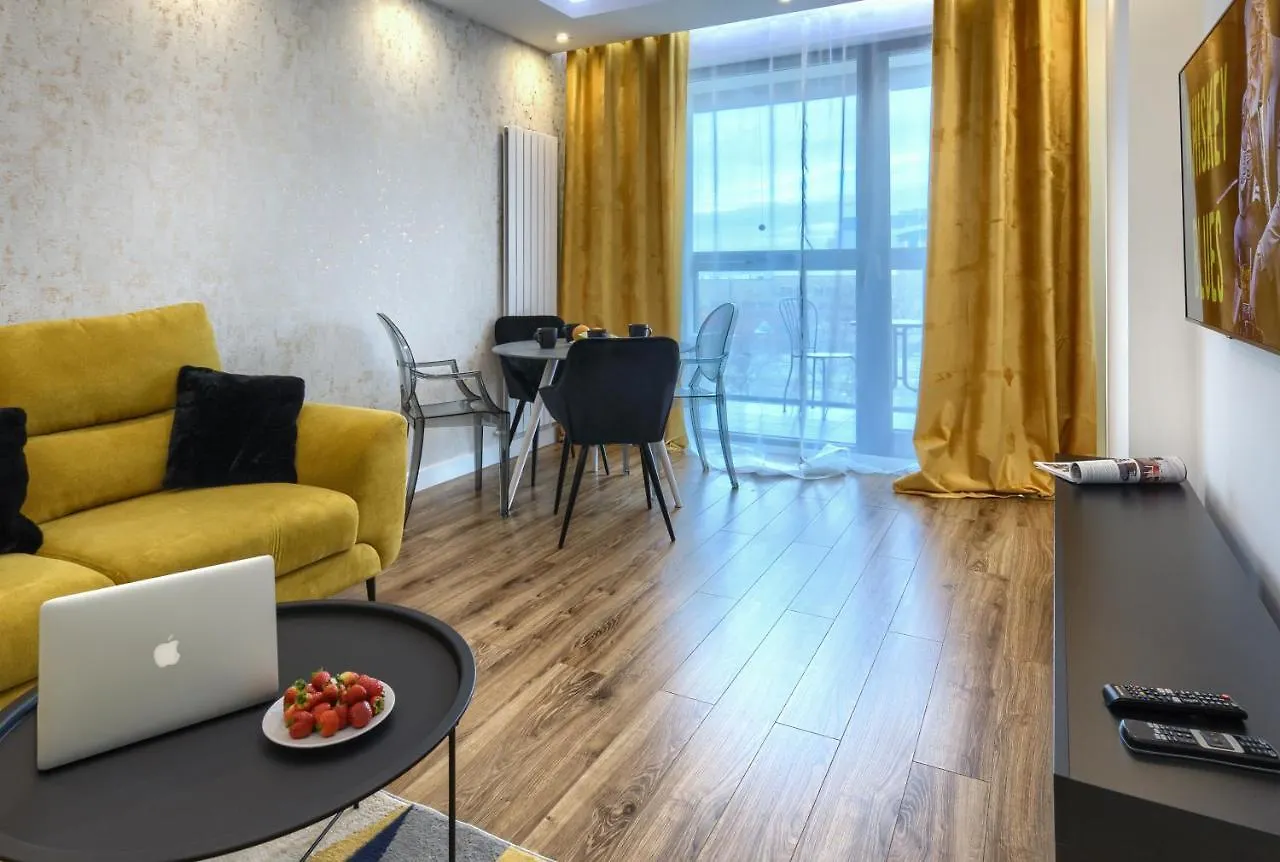 Kazou Service Przy Arkadii Apartment Warsaw